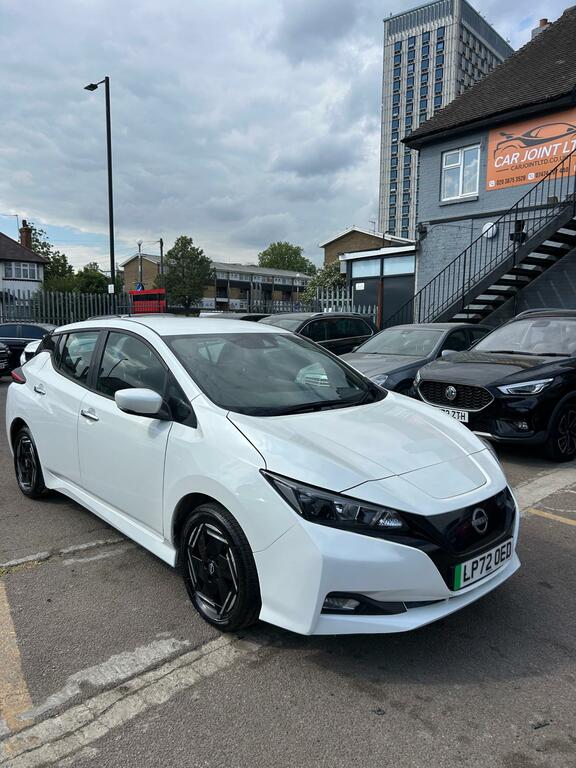 Nissan Leaf 39Kwh Acenta Hatchback White