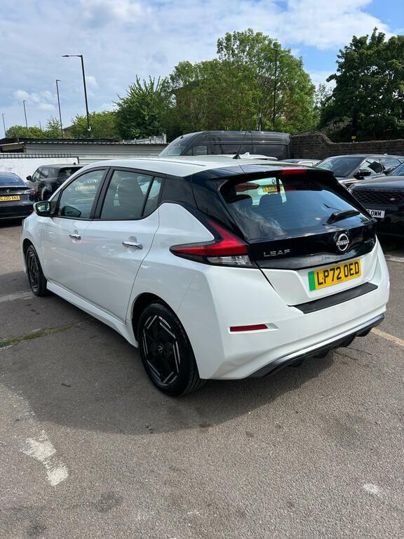 Nissan Leaf 39Kwh Acenta Hatchback LP72OED White #4