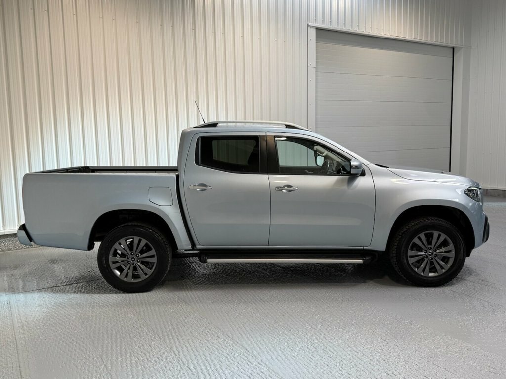 Mercedes-Benz X Class 2.3L Progressive BT69SFK Silver #4