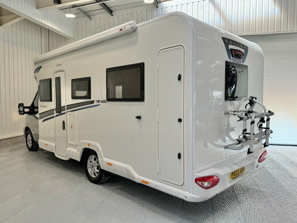 Ford Transit Custom Estate PO22ABV Silver #4