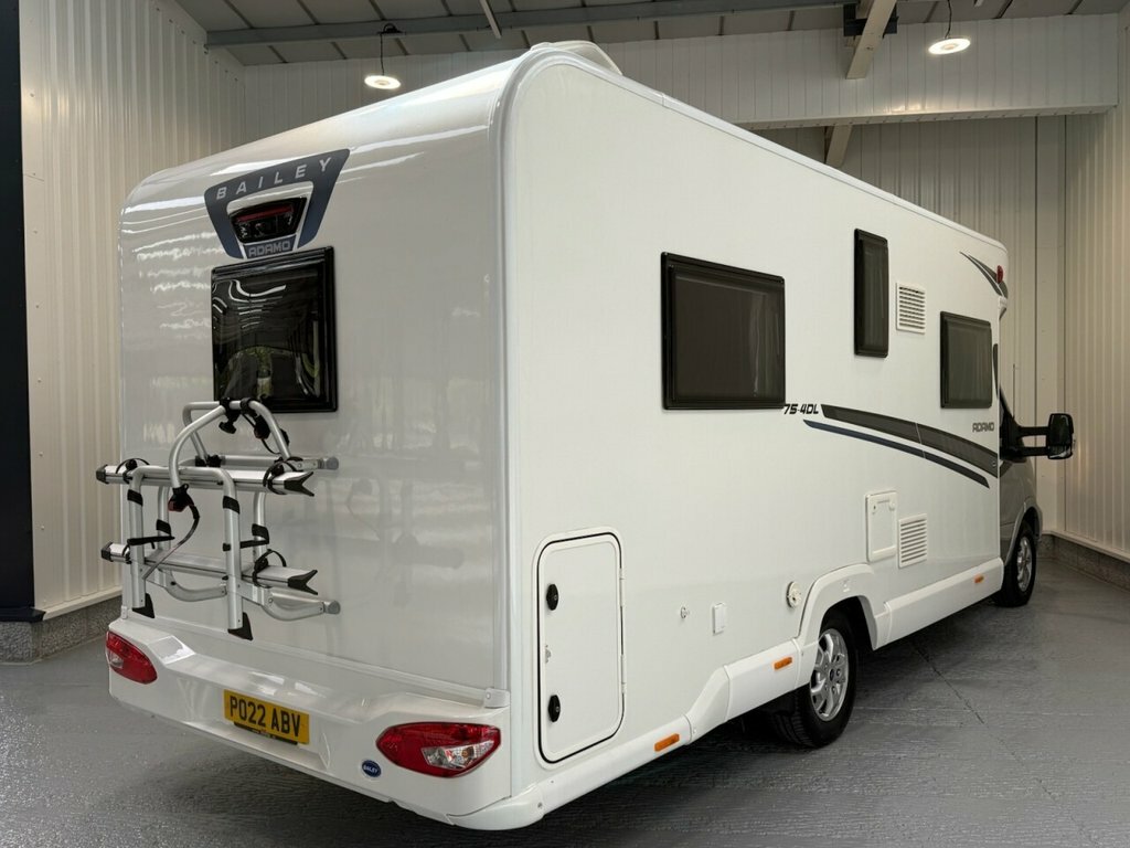 Ford Transit Custom Estate PO22ABV Silver #6