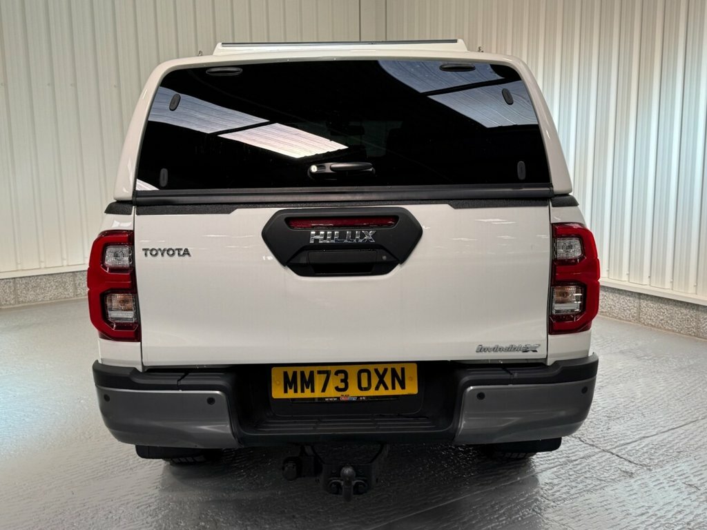 Toyota HILUX 2.8L Invincible X MM73OXN White #6