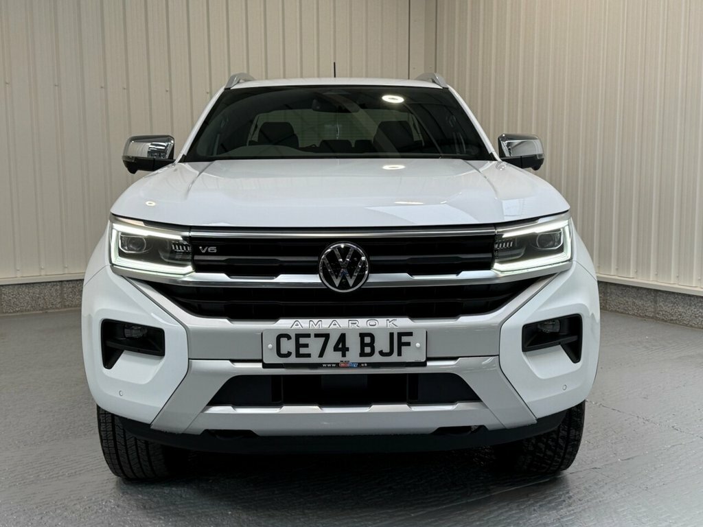 Volkswagen Amarok 3L Aventura CE74BJF White #2