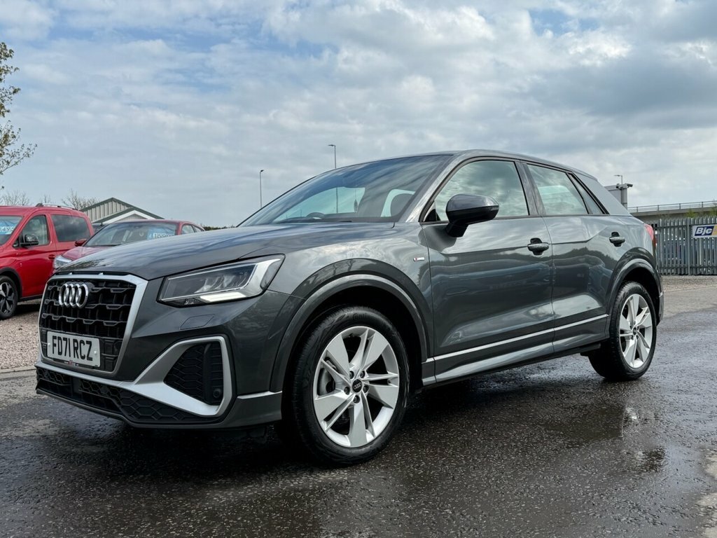 Audi Q2 1L S Line FD71RCZ Grey #3