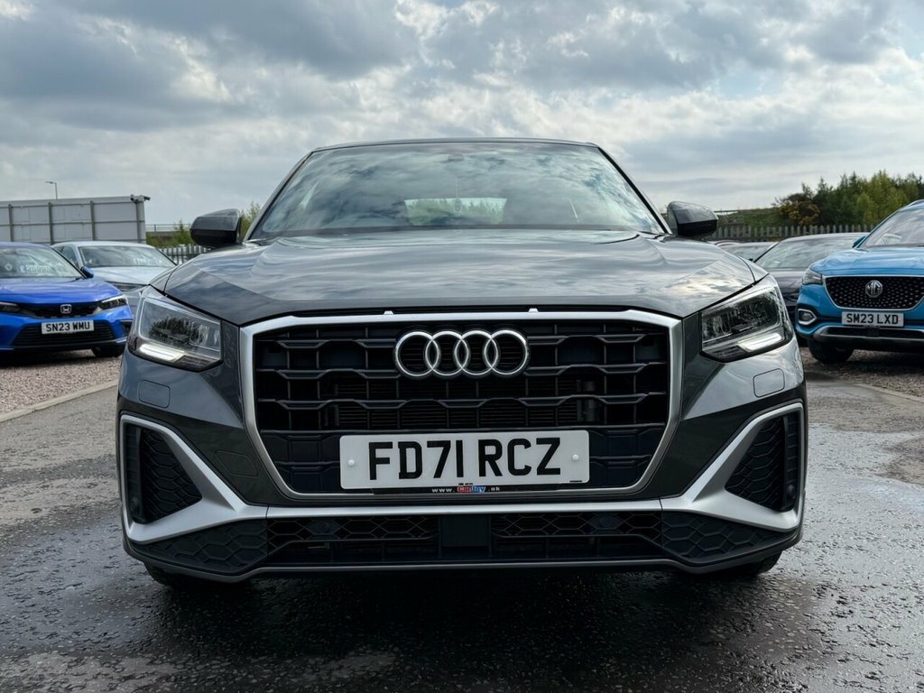 Audi Q2 1L S Line FD71RCZ Grey #2