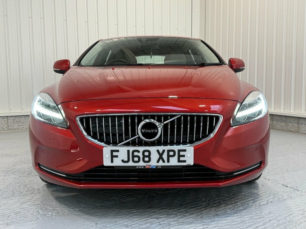 Volvo V40 1.5L Inscription FJ68XPE Red #2