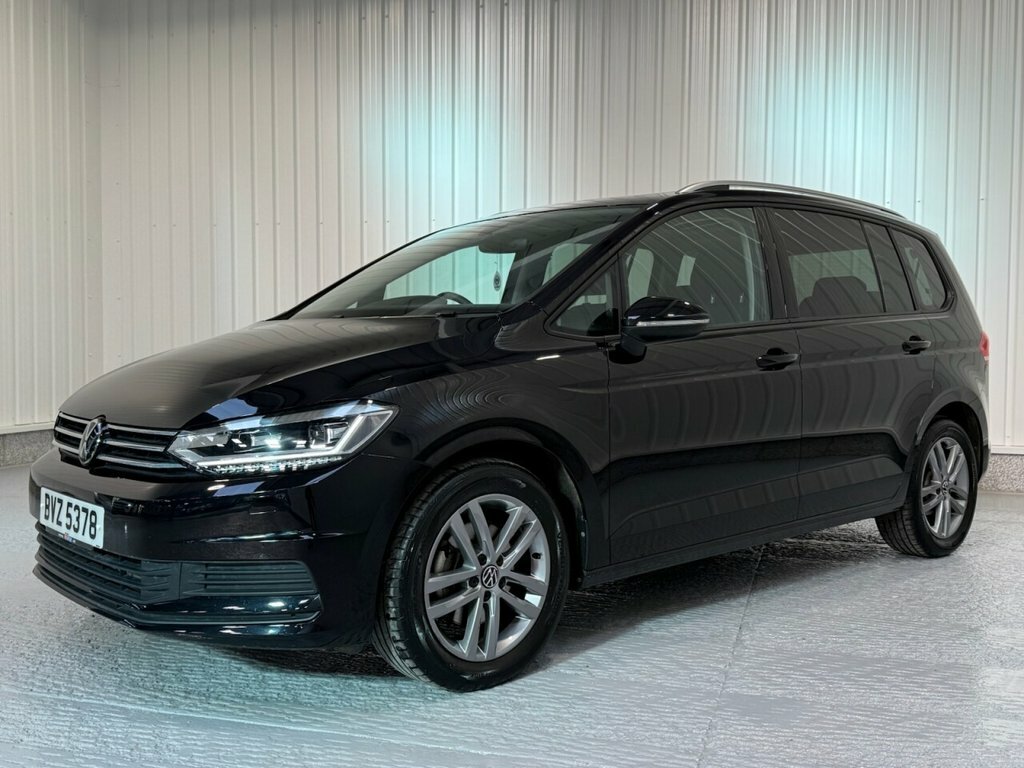 Volkswagen Touran 1.5L Match Black #3