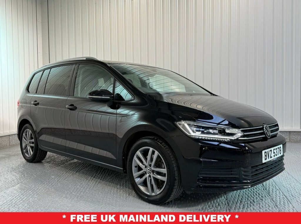 Volkswagen Touran 1.5L Match Black