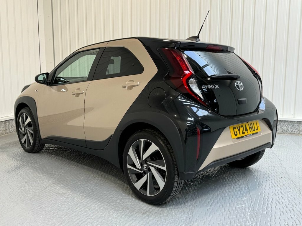 Toyota Aygo X 1L Edge GY24HUJ Beige #5