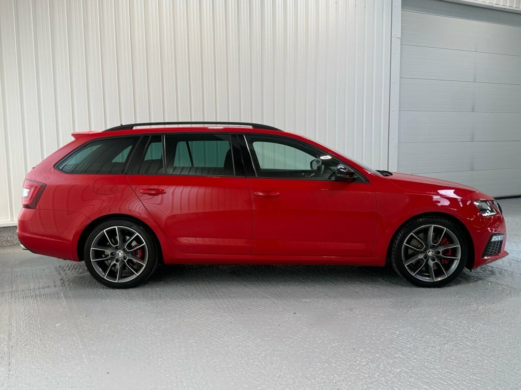 Skoda Octavia 2L Vrs Red #4
