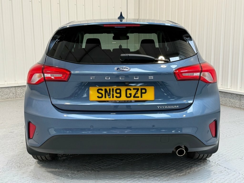Ford Focus 1L Titanium SN19GZP Blue #6