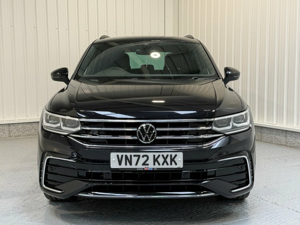 Volkswagen Tiguan 1.4L R-line VN72KXK Black #2