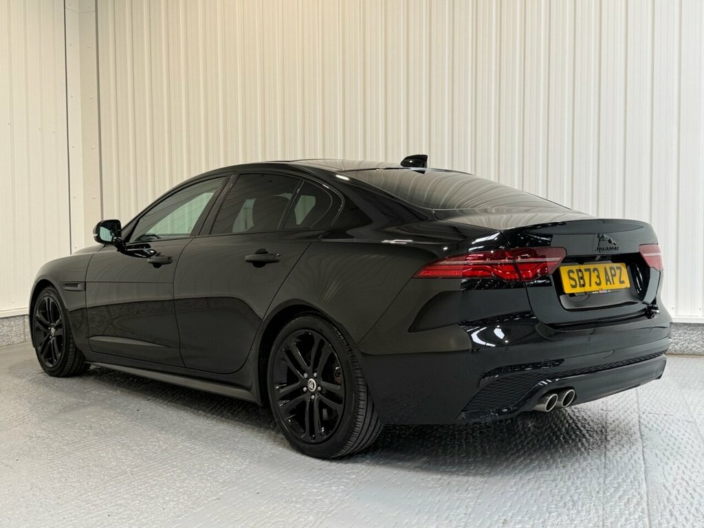 Jaguar XE 2L R-dynamic S Black #5
