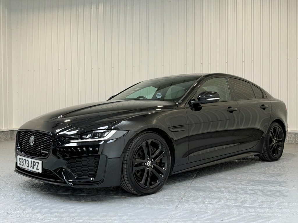 Jaguar XE 2L R-dynamic S Black #3
