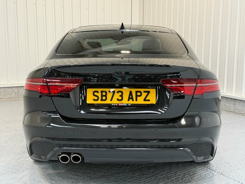 Jaguar XE 2L R-dynamic S Black #6