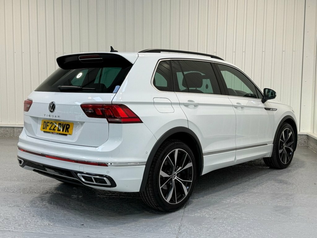 Volkswagen Tiguan 1.5L R-line DF22BVR White #6