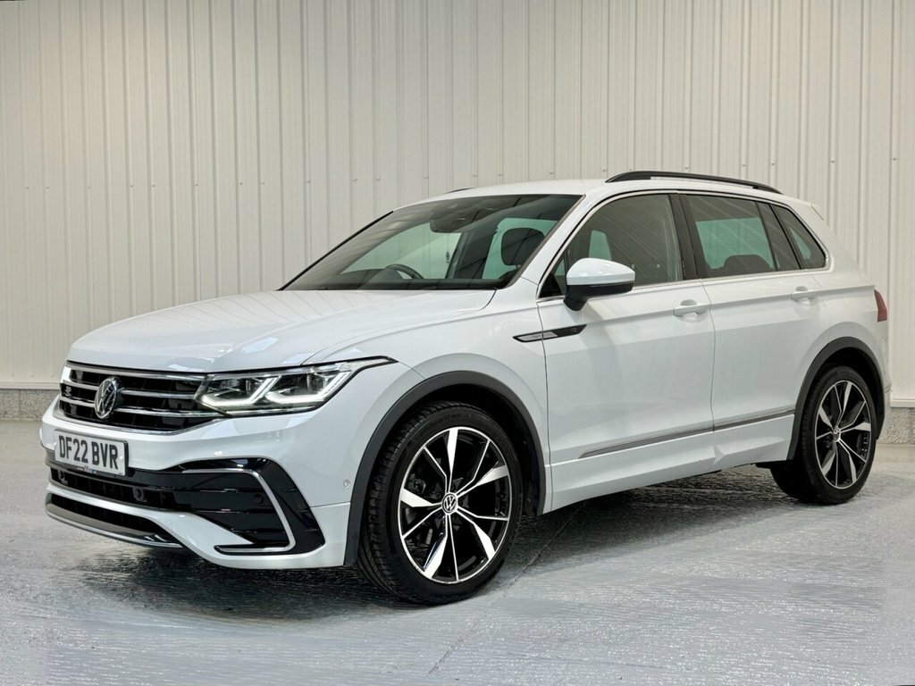 Volkswagen Tiguan 1.5L R-line DF22BVR White #3