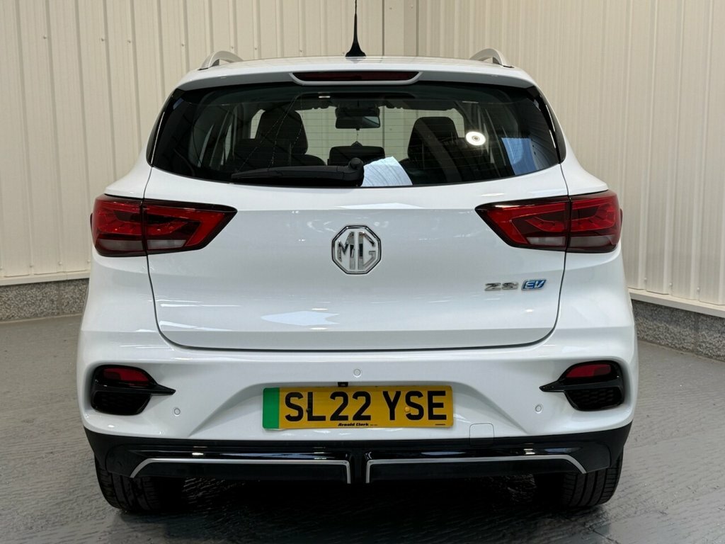 MG ZS Suv SL22YSE White #6