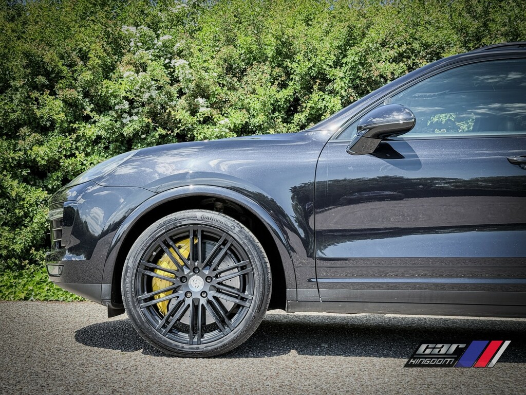 Porsche Cayenne 4.8 T V8 Turbo S Black #4