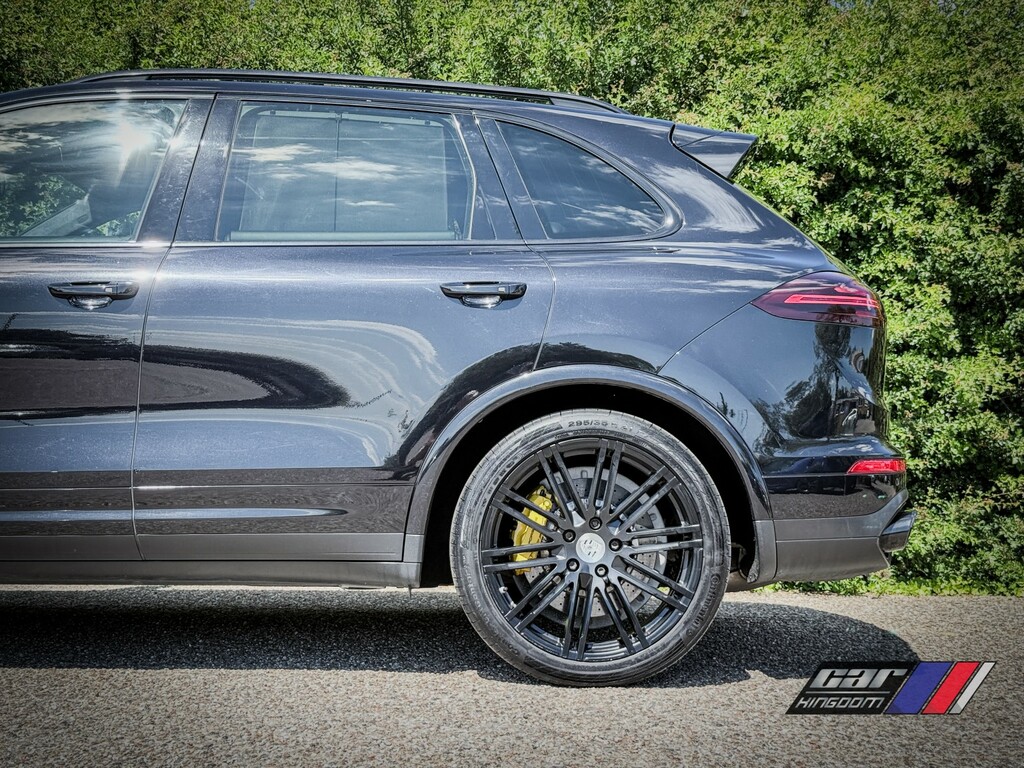 Porsche Cayenne 4.8 T V8 Turbo S Black #5