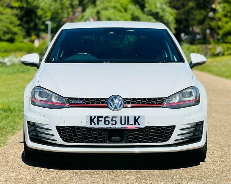 Volkswagen Golf Gti 2.0 Tsi Bluemotion White #2
