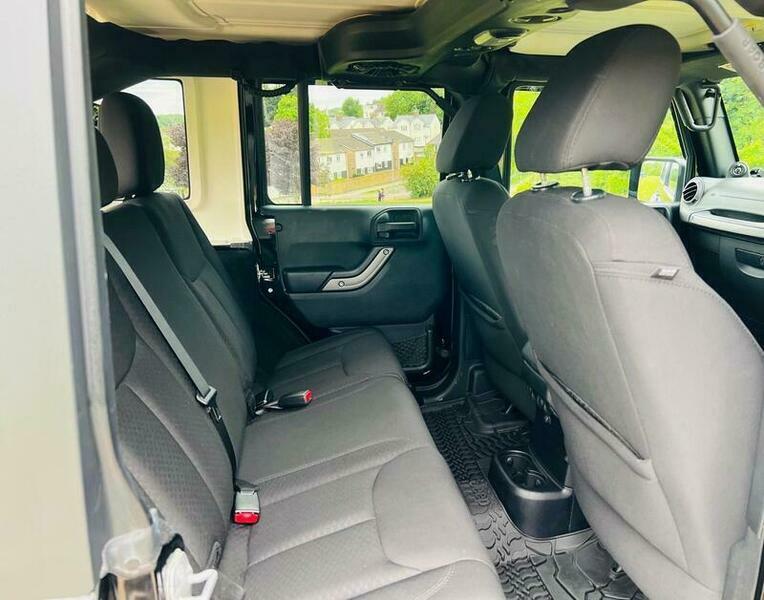 Jeep Wrangler Sahara Black #18