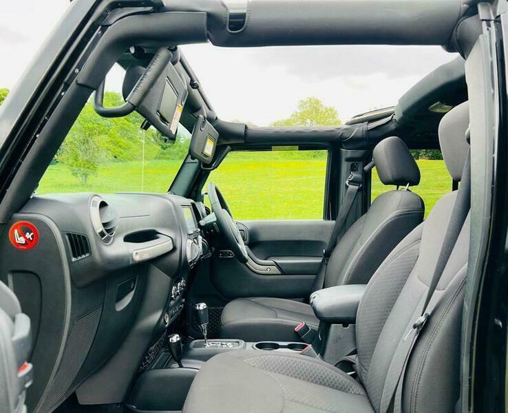 Jeep Wrangler Sahara Black #31