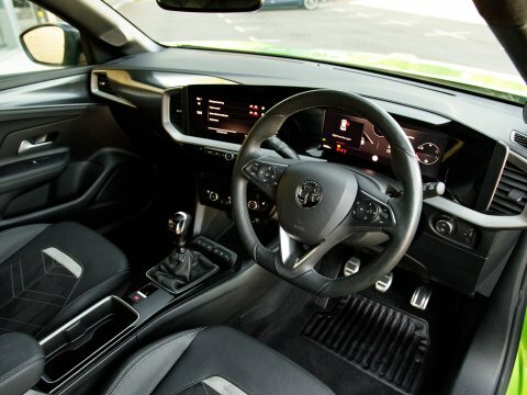 Vauxhall Mokka Suv HV73VWJ Green #4