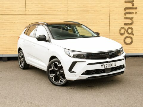 Vauxhall Grandland Suv White