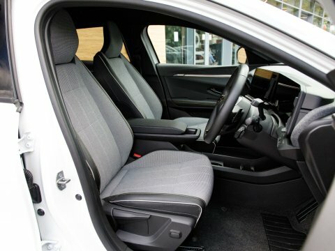 Renault Megane Electric Black #32