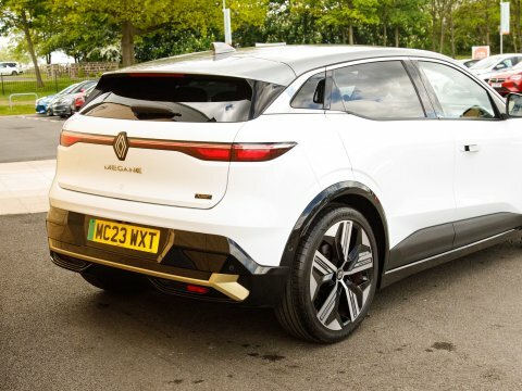 Renault Megane Electric Black #8
