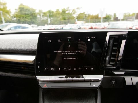 Renault Megane Electric Black #26