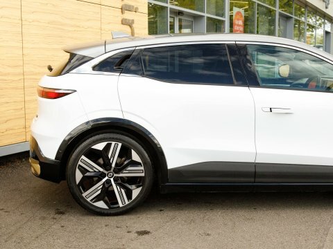 Renault Megane Electric Black #7