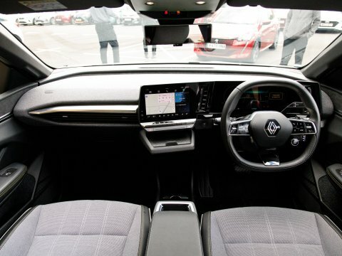 Renault Megane Electric Black #3