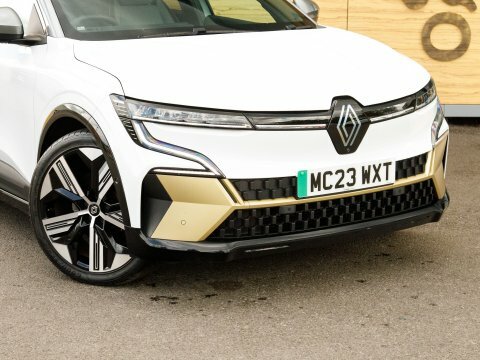 Renault Megane Electric Black #10