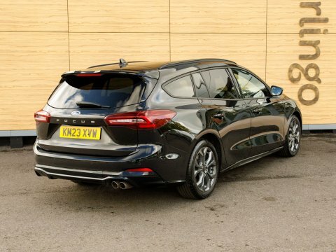 Ford Focus Hatchback KM23XVW Black #2