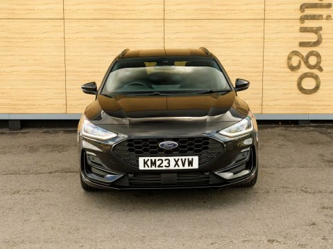 Ford Focus Hatchback KM23XVW Black #5
