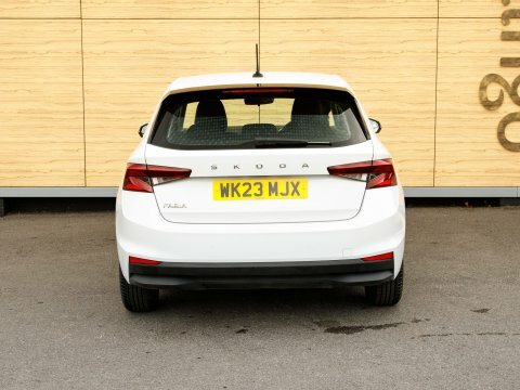 Skoda Fabia Hatchback WK23MJX White #6
