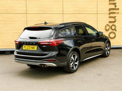 Ford Focus Hatchback FL23HWC Black #2