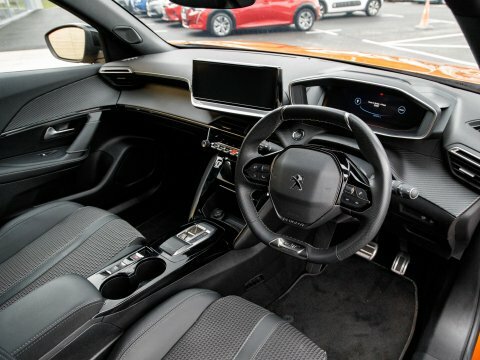 Peugeot 2008 Suv RK23ZZF Orange #4