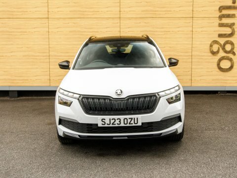 Skoda Kamiq Suv SJ23OZU White #5