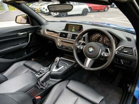 BMW 2 Series Convertible YK68CWA Blue #4