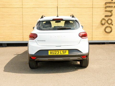 Dacia Sandero Stepway Hatchback AU23LSF White #6