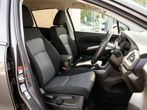 Suzuki SX4 S Cross Motion Grey #32
