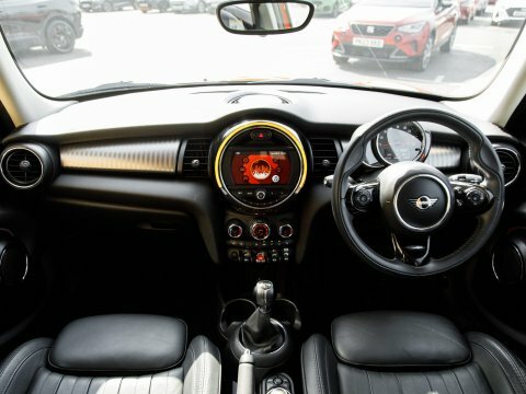 Mini Hatch Hatchback HV69RZY Orange #3