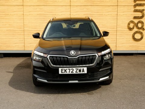 Skoda Kamiq Suv EK72ZWA Black #5