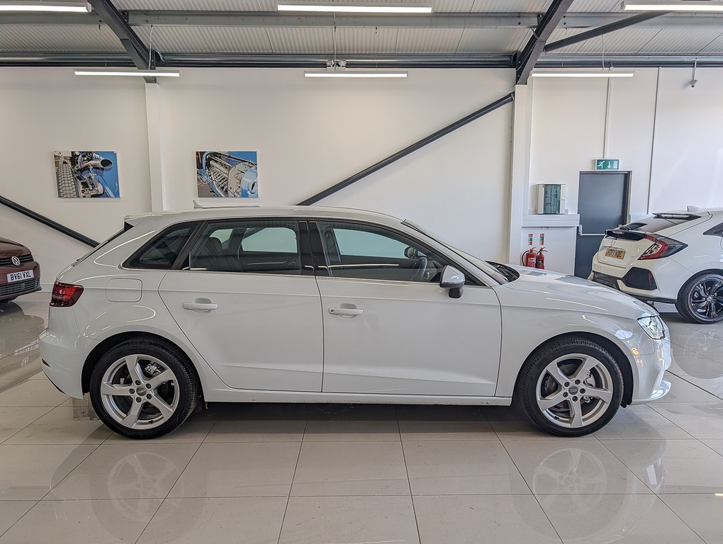 Audi A3 Tfsi Sport RV18FNO White #6