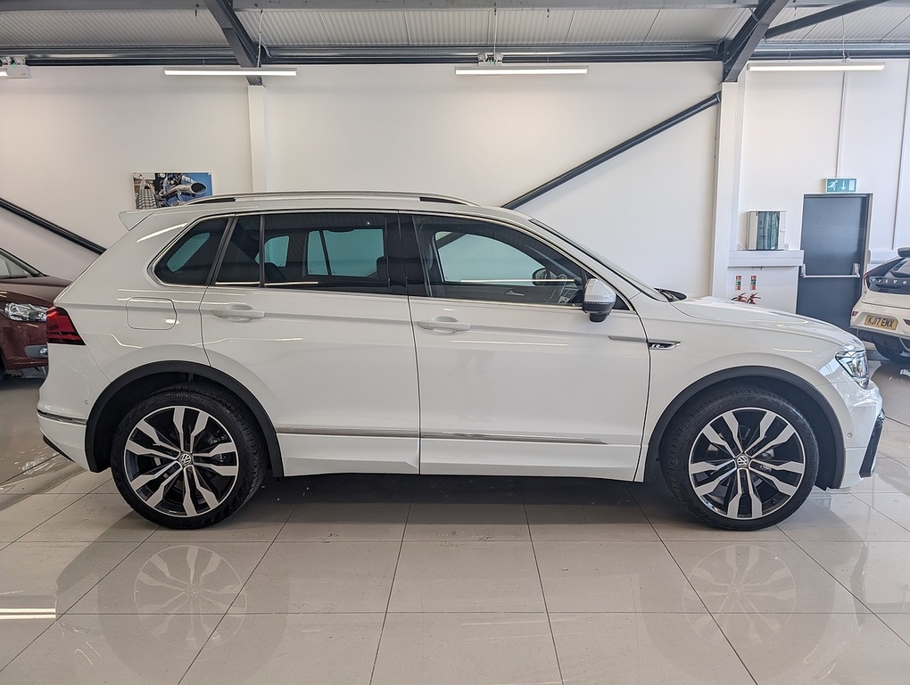 Volkswagen Tiguan Tdi R-line Tech VA19WDE White #6