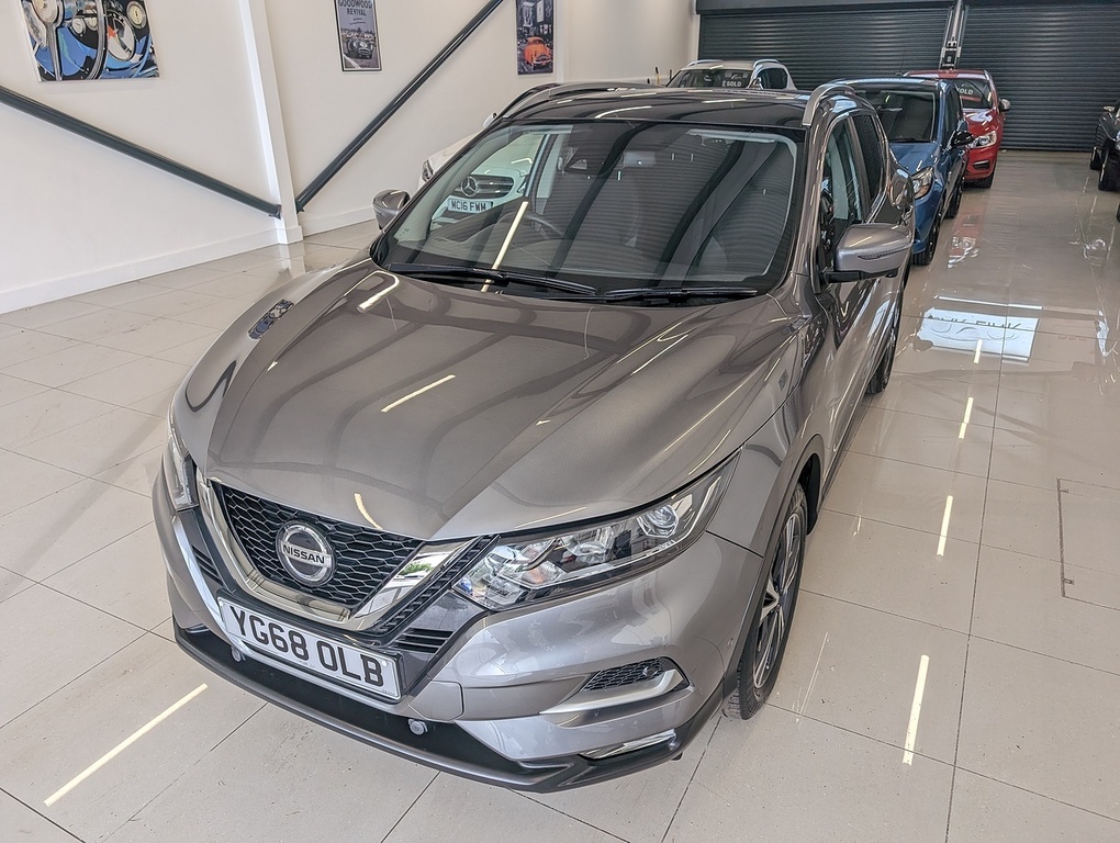 Nissan Qashqai Dig-t N-connecta YG68OLB Grey #2