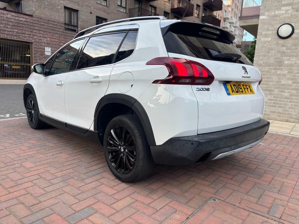 Peugeot 2008 1.2 Puretech Allure Premium Euro 6 S S AD19FFX White #2